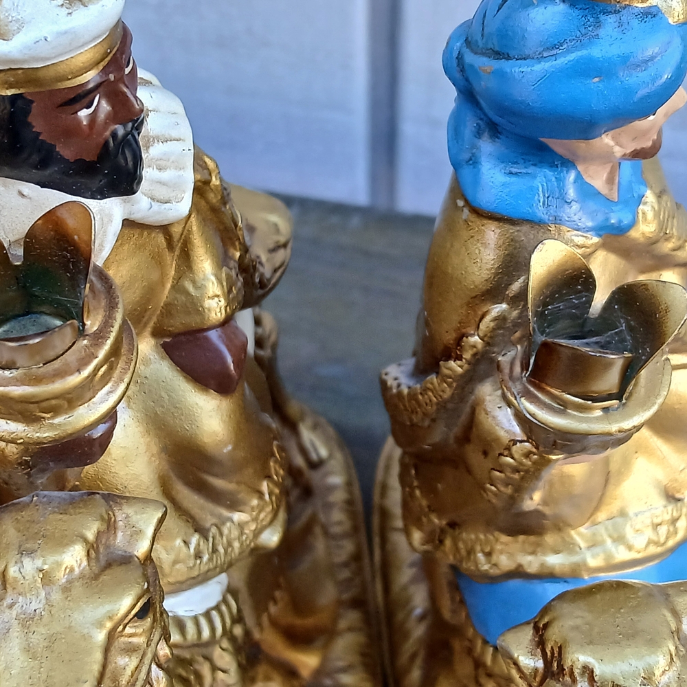 Gold and Blue Three Kings Candleholders Figurines - Picture 16 of 16